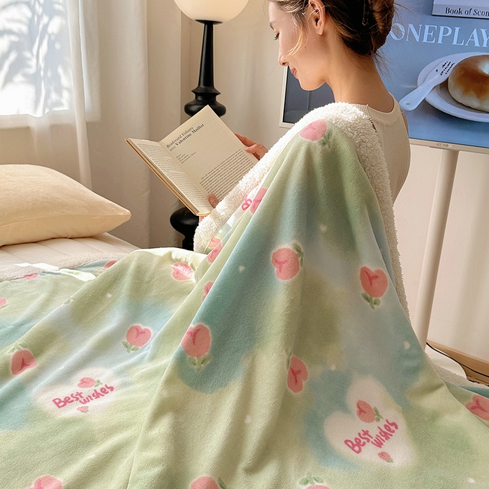 91家纺网 家纺一手货源 找家纺 小叮当家纺仓储工厂店 买家秀 爆款花型2025新款牛奶绒洛丽塔小清新印花系列毛毯毯子 遇见