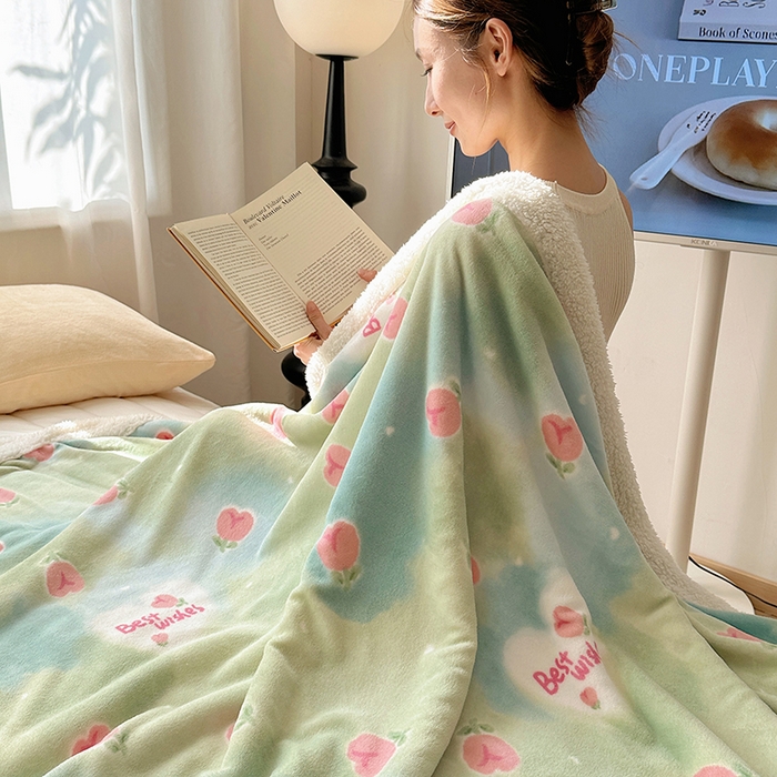 91家纺网 家纺一手货源 找家纺 小叮当家纺仓储工厂店 买家秀 爆款花型2025新款牛奶绒洛丽塔小清新印花系列毛毯毯子 遇见