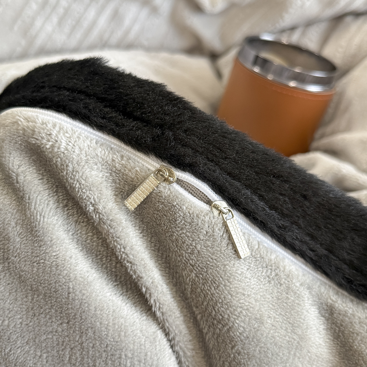 91家纺网 家纺一手货源 找家纺 （总）懒猫家纺 2025新款宽包边雕花绒四件套