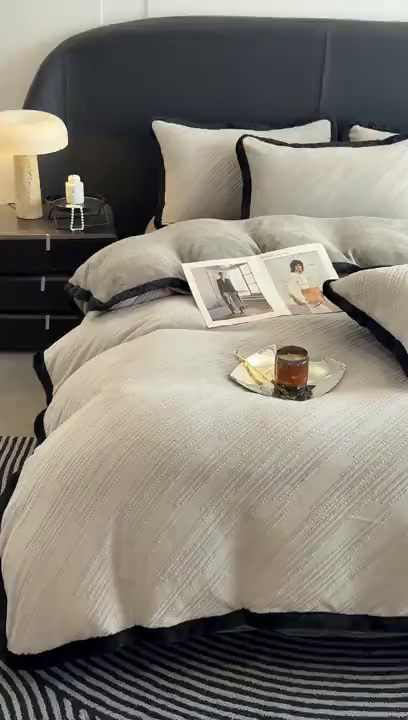 91家纺网 家纺一手货源 找家纺 （总）懒猫家纺 2025新款宽包边雕花绒四件套