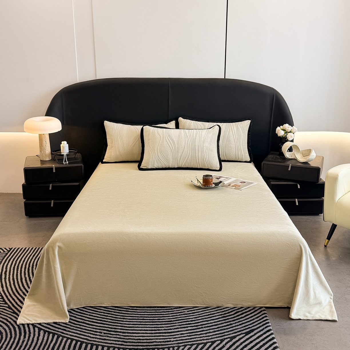 91家纺网 家纺一手货源 找家纺 懒猫家纺 2025新款宽包边雕花绒四件套 波纹艺术