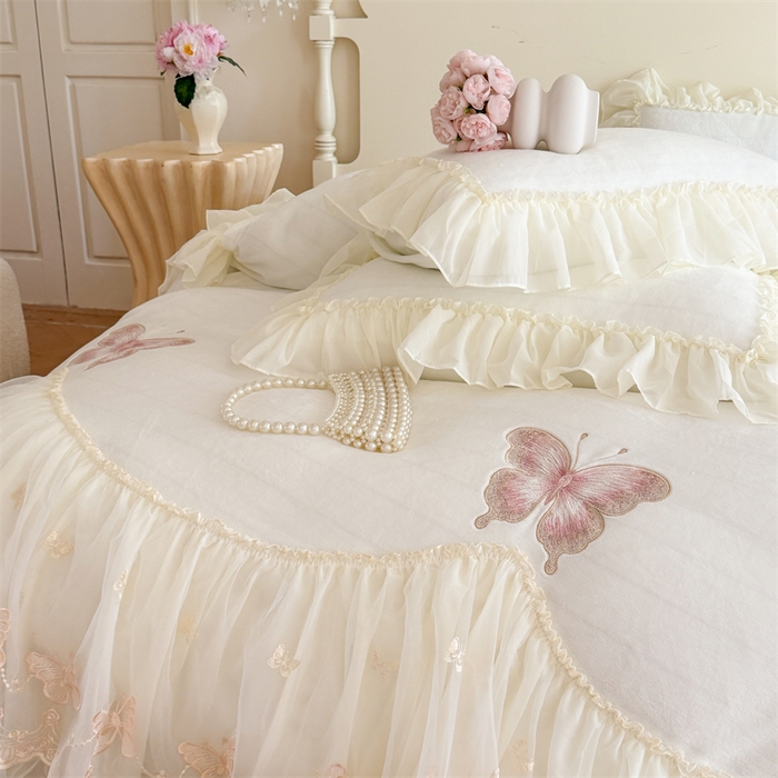 91家纺网 家纺一手货源 找家纺 富盛家纺 2025新款牛奶绒床裙款蕾丝刺绣四件套韩版法式公主风--睡美人系列 睡美人-白