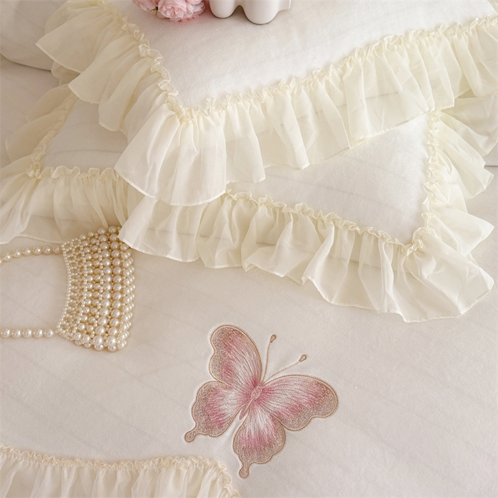 91家纺网 家纺一手货源 找家纺 富盛家纺 2025新款牛奶绒床裙款蕾丝刺绣四件套韩版法式公主风--睡美人系列 睡美人-白