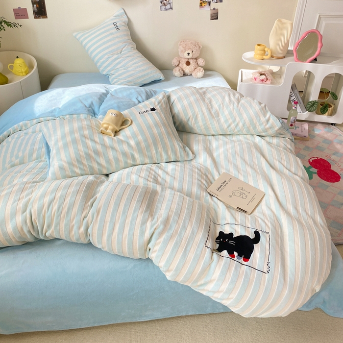 91家纺网 家纺一手货源 找家纺 （总）小叮当家纺仓储工厂店 买家秀 爆款花型2025新款小清新绣花四件套系列-永恒韵律