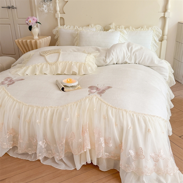 91家纺网 家纺一手货源 找家纺 富盛家纺 2025新款牛奶绒床裙款蕾丝刺绣四件套韩版法式公主风--睡美人系列 睡美人-白