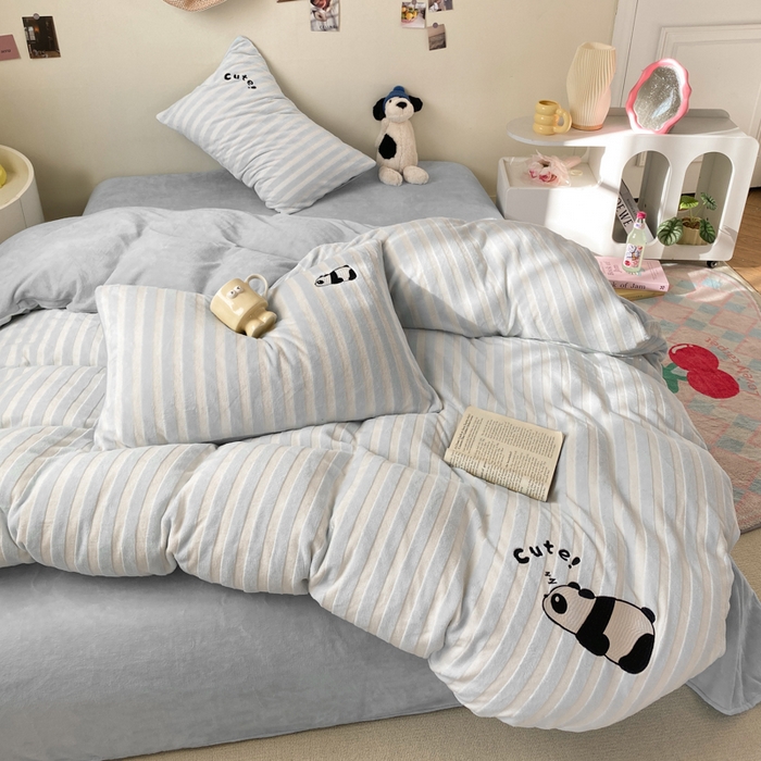 91家纺网 家纺一手货源 找家纺 小叮当家纺仓储工厂店 买家秀 爆款花型2025新款小清新绣花四件套系列-永恒韵律 永恒韵律-灰胖胖