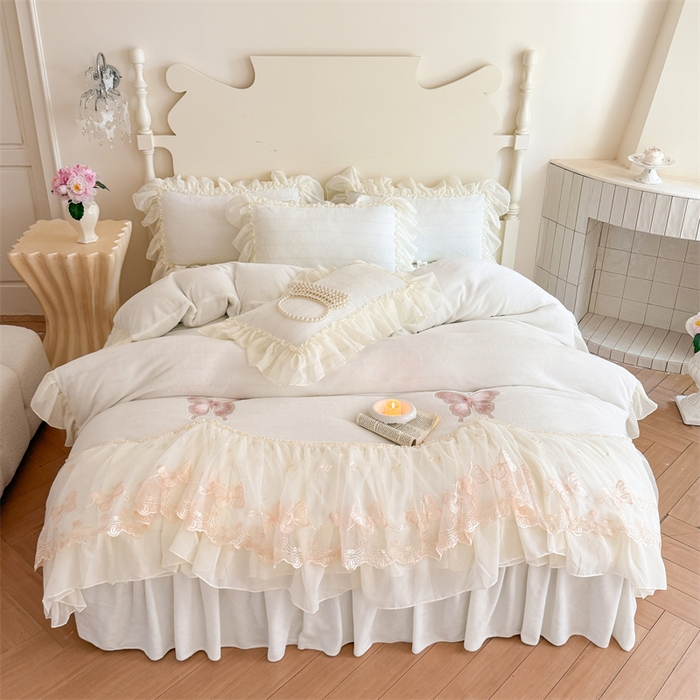 91家纺网 家纺一手货源 找家纺 富盛家纺 2025新款牛奶绒床裙款蕾丝刺绣四件套韩版法式公主风--睡美人系列 睡美人-白