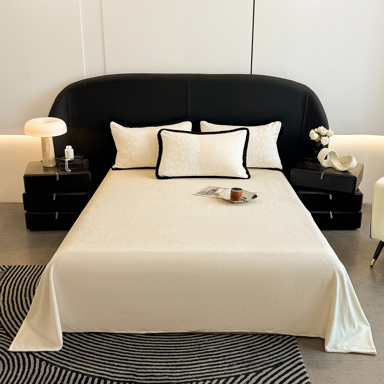 91家纺网 家纺一手货源 找家纺 懒猫家纺 2025新款宽包边雕花绒四件套 花样年华