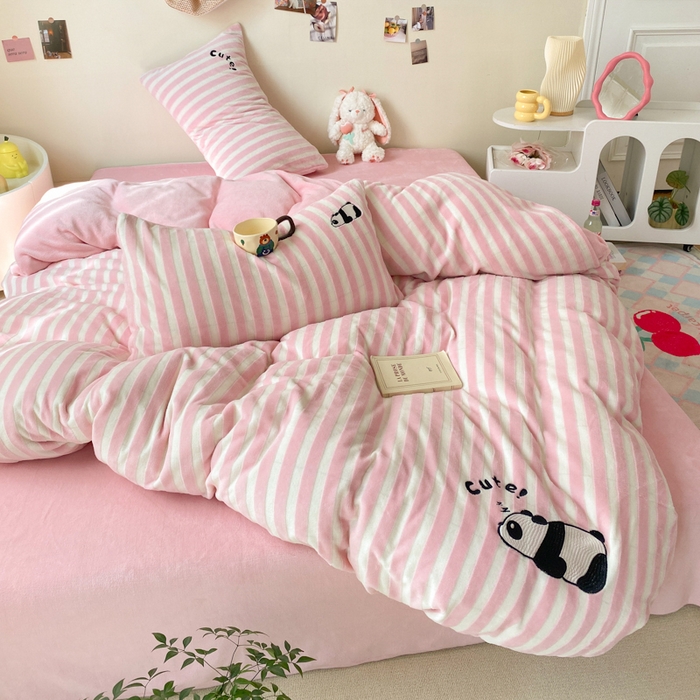 小叮当家纺仓储工厂店 买家秀 爆款花型2025新款小清新绣花四件套系列-永恒韵律 永恒韵律-粉胖胖