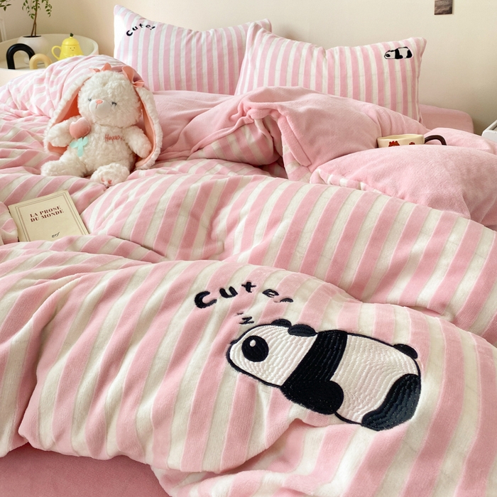 91家纺网 家纺一手货源 找家纺 小叮当家纺仓储工厂店 买家秀 爆款花型2025新款小清新绣花四件套系列-永恒韵律 永恒韵律-粉胖胖