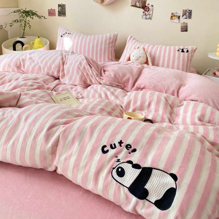 91家纺网 家纺一手货源 找家纺 小叮当家纺仓储工厂店 买家秀 爆款花型2025新款小清新绣花四件套系列-永恒韵律 永恒韵律-粉胖胖