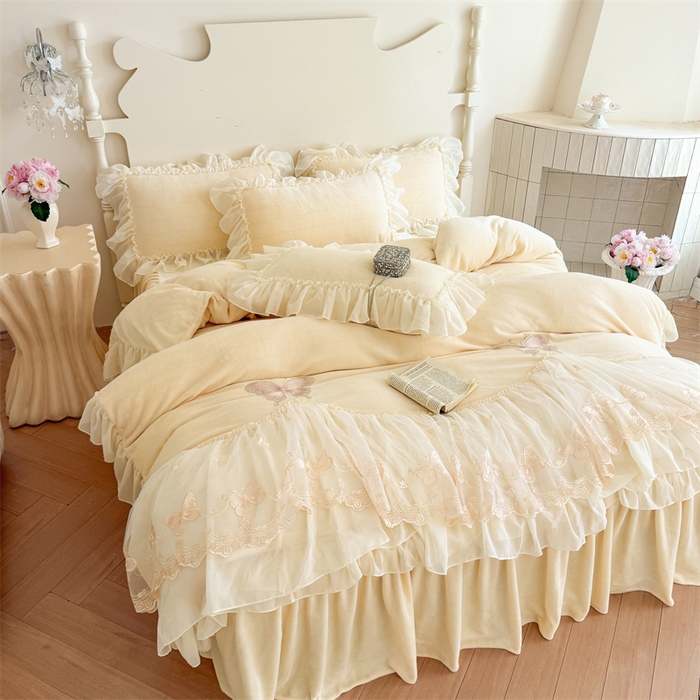 91家纺网 家纺一手货源 找家纺 富盛家纺 2025新款牛奶绒床裙款蕾丝刺绣四件套韩版法式公主风--睡美人系列 睡美人-黄