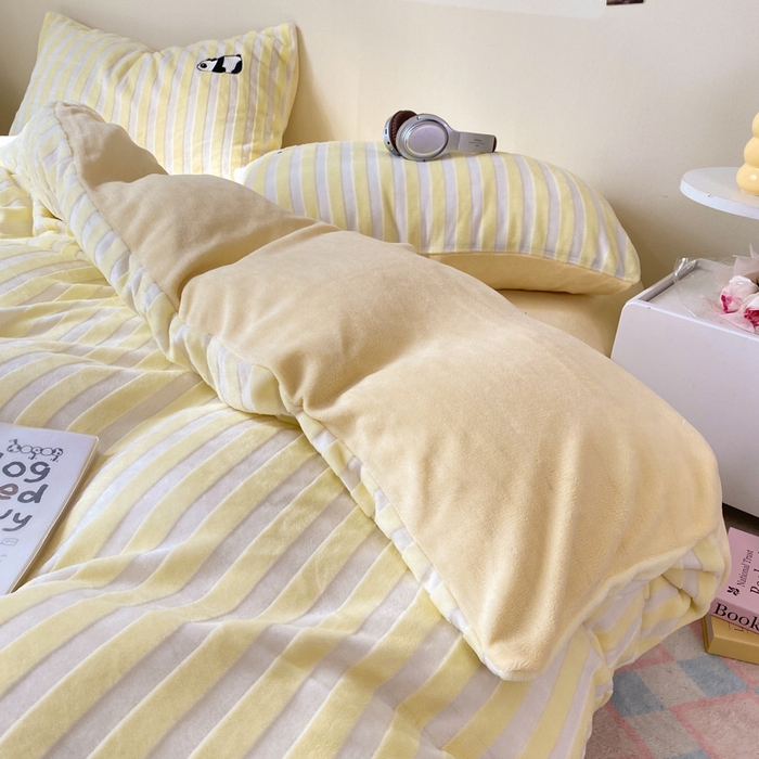 91家纺网 家纺一手货源 找家纺 小叮当家纺仓储工厂店 买家秀 爆款花型2025新款小清新绣花四件套系列-永恒韵律 永恒韵律-黄胖胖