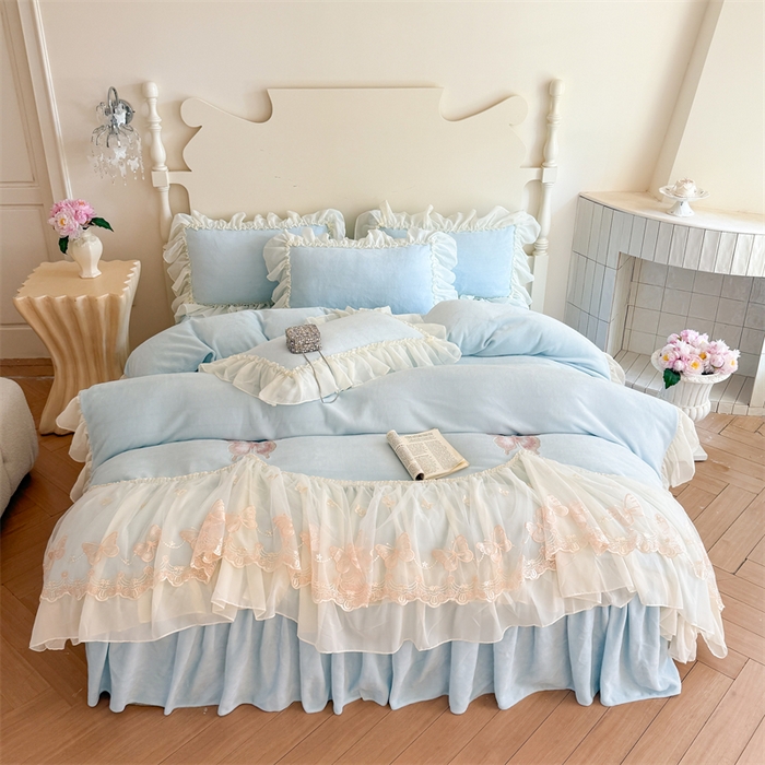 91家纺网 家纺一手货源 找家纺 富盛家纺 2025新款牛奶绒床裙款蕾丝刺绣四件套韩版法式公主风--睡美人系列 睡美人-蓝