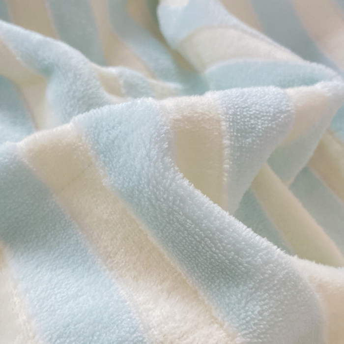 91家纺网 家纺一手货源 找家纺 小叮当家纺仓储工厂店 买家秀 爆款花型2025新款小清新绣花四件套系列-永恒韵律 永恒韵律-蓝喵喵