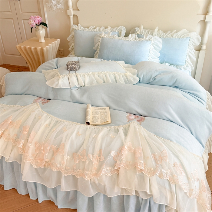 91家纺网 家纺一手货源 找家纺 富盛家纺 2025新款牛奶绒床裙款蕾丝刺绣四件套韩版法式公主风--睡美人系列 睡美人-蓝