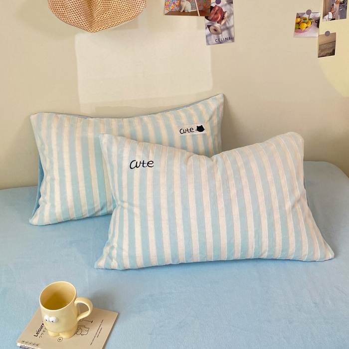 91家纺网 家纺一手货源 找家纺 小叮当家纺仓储工厂店 买家秀 爆款花型2025新款小清新绣花四件套系列-永恒韵律 永恒韵律-蓝喵喵