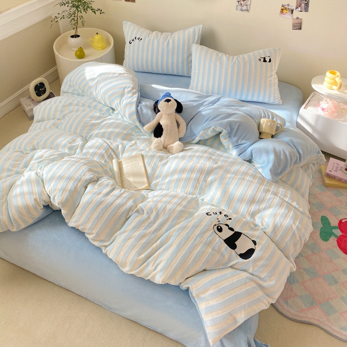 91家纺网 家纺一手货源 找家纺 小叮当家纺仓储工厂店 买家秀 爆款花型2025新款小清新绣花四件套系列-永恒韵律 永恒韵律-蓝胖胖