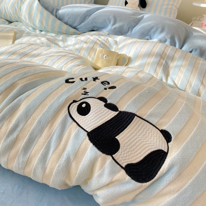 91家纺网 家纺一手货源 找家纺 小叮当家纺仓储工厂店 买家秀 爆款花型2025新款小清新绣花四件套系列-永恒韵律 永恒韵律-蓝胖胖