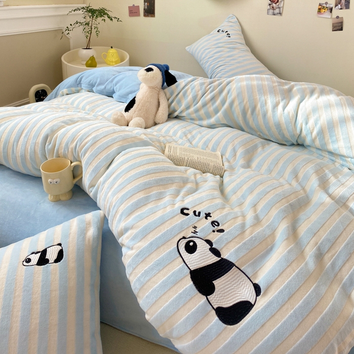 91家纺网 家纺一手货源 找家纺 小叮当家纺仓储工厂店 买家秀 爆款花型2025新款小清新绣花四件套系列-永恒韵律 永恒韵律-蓝胖胖