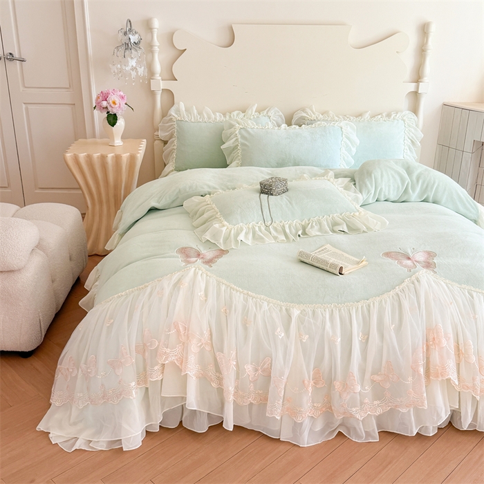 91家纺网 家纺一手货源 找家纺 富盛家纺 2025新款牛奶绒床裙款蕾丝刺绣四件套韩版法式公主风--睡美人系列 睡美人-绿