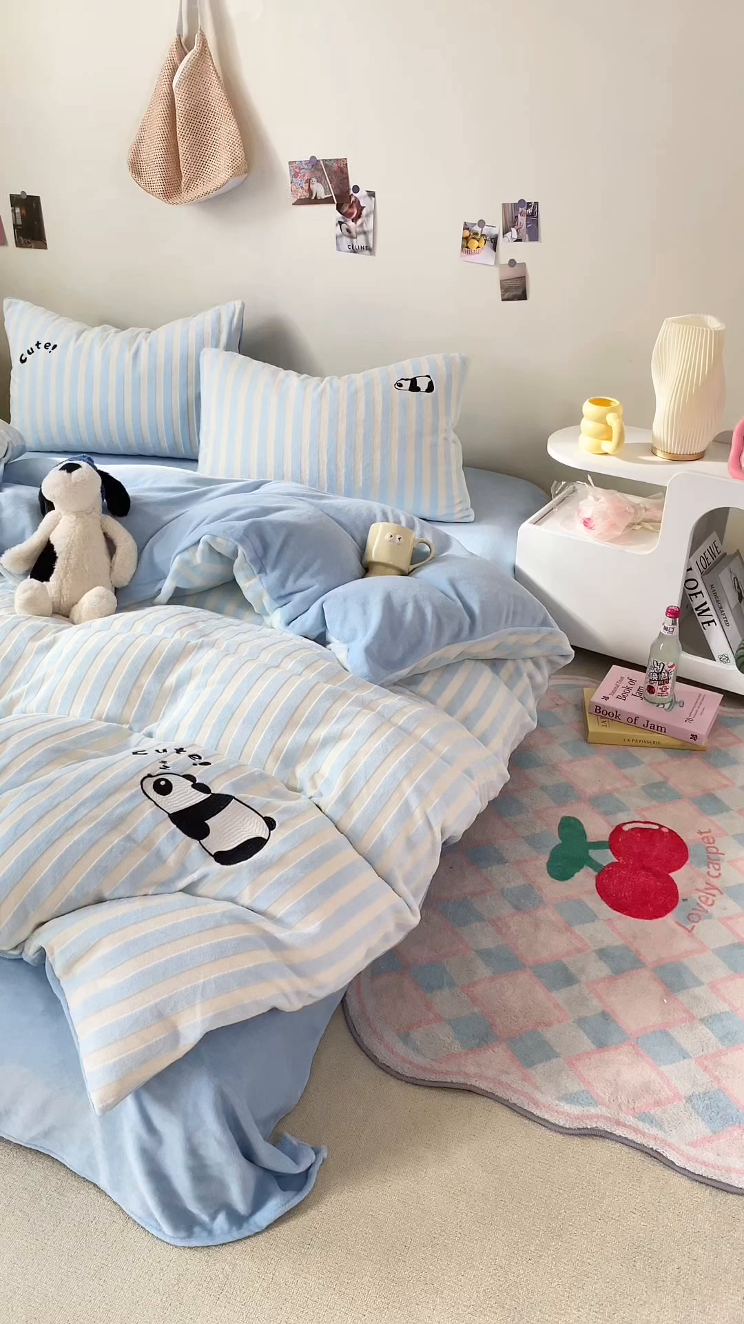 91家纺网 家纺一手货源 找家纺 小叮当家纺仓储工厂店 买家秀 爆款花型2025新款小清新绣花四件套系列-永恒韵律 永恒韵律-蓝胖胖