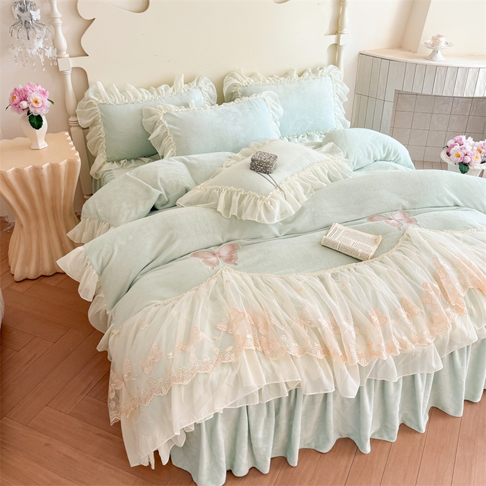 91家纺网 家纺一手货源 找家纺 富盛家纺 2025新款牛奶绒床裙款蕾丝刺绣四件套韩版法式公主风--睡美人系列 睡美人-绿