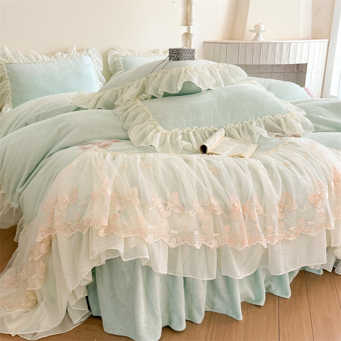 91家纺网 家纺一手货源 找家纺 富盛家纺 2025新款牛奶绒床裙款蕾丝刺绣四件套韩版法式公主风--睡美人系列 睡美人-绿