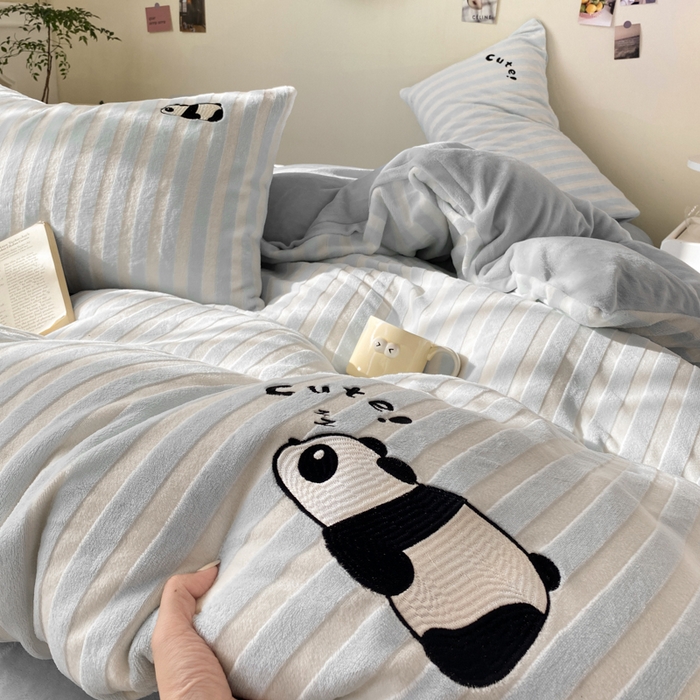 91家纺网 家纺一手货源 找家纺 小叮当家纺仓储工厂店 买家秀 爆款花型2025新款小清新绣花四件套系列-永恒韵律 永恒韵律-灰胖胖