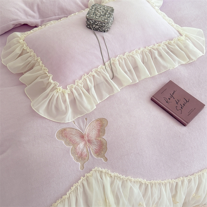 91家纺网 家纺一手货源 找家纺 富盛家纺 2025新款牛奶绒床裙款蕾丝刺绣四件套韩版法式公主风--睡美人系列 睡美人-紫