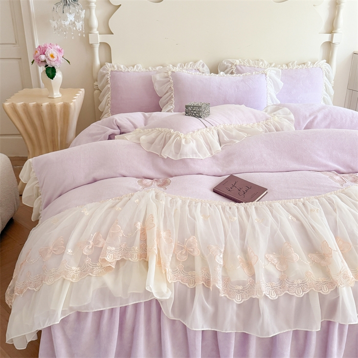 91家纺网 家纺一手货源 找家纺 富盛家纺 2025新款牛奶绒床裙款蕾丝刺绣四件套韩版法式公主风--睡美人系列 睡美人-紫