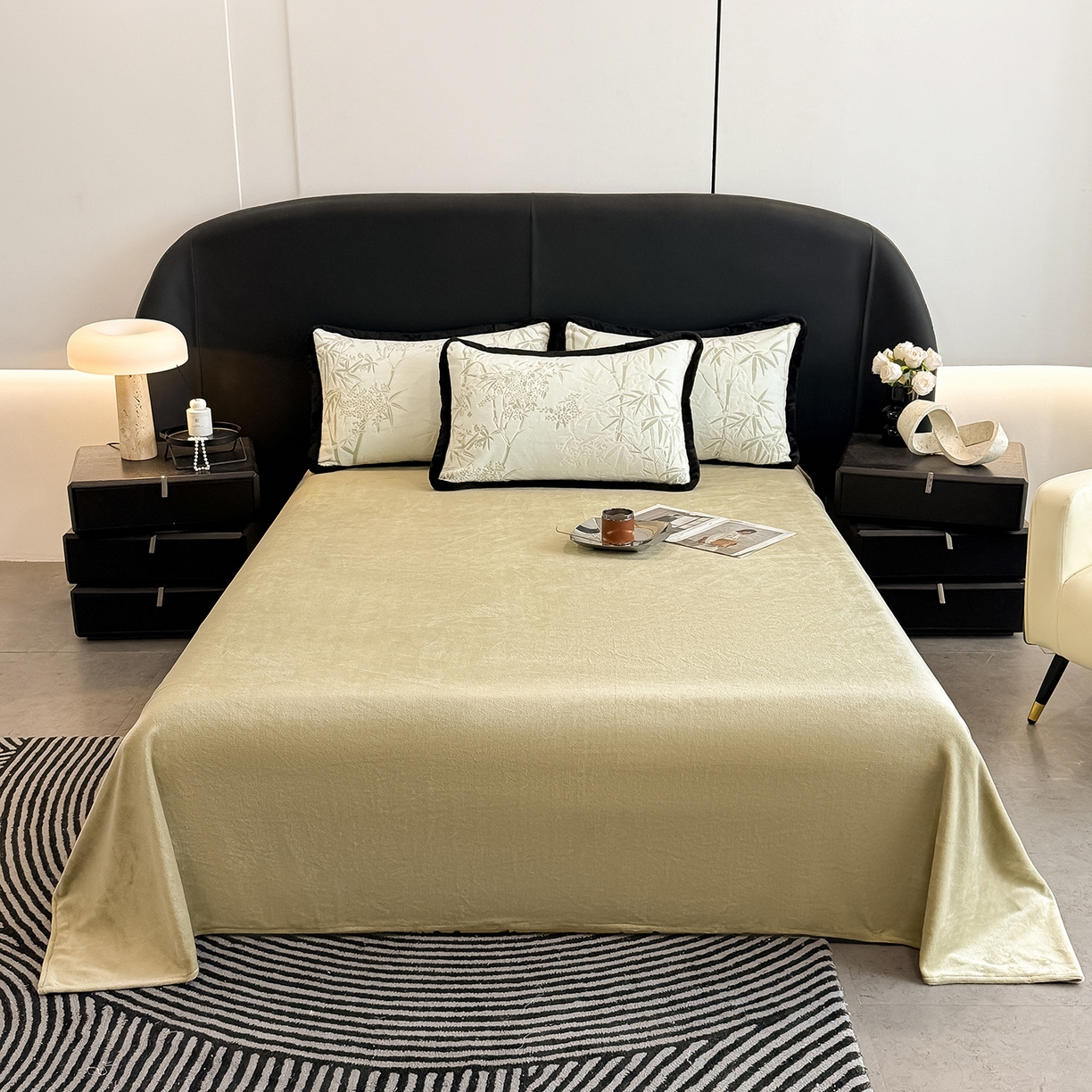 91家纺网 家纺一手货源 找家纺 懒猫家纺 2025新款宽包边雕花绒四件套 竹叶清风