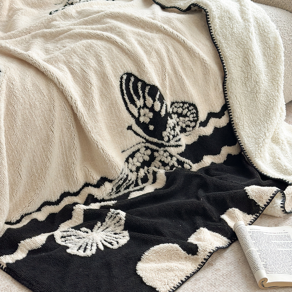 91家纺网 家纺一手货源 找家纺 小叮当家纺仓储工厂店 买家秀 爆款花型2025新款阳离子高克重羊羔绒保暖毯子外贸毯子 蝶影柔梦