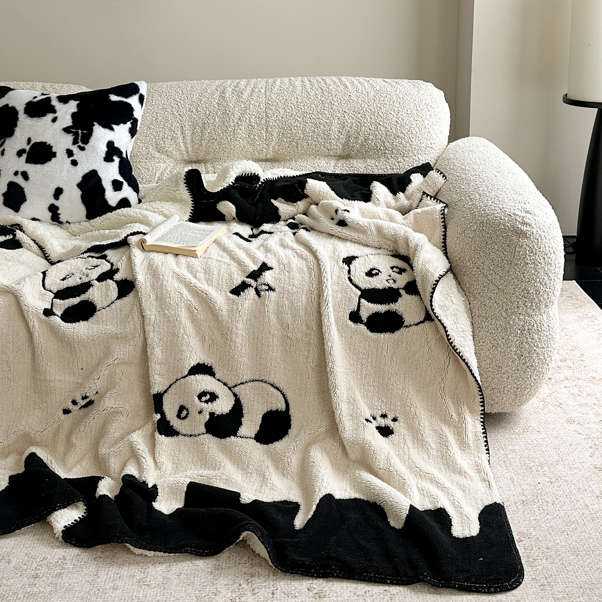 91家纺网 家纺一手货源 找家纺 小叮当家纺仓储工厂店 买家秀 爆款花型2025新款阳离子高克重羊羔绒保暖毯子外贸毯子 黑白萌熊