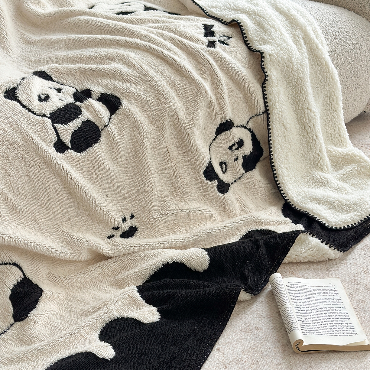 91家纺网 家纺一手货源 找家纺 小叮当家纺仓储工厂店 买家秀 爆款花型2025新款阳离子高克重羊羔绒保暖毯子外贸毯子 黑白萌熊