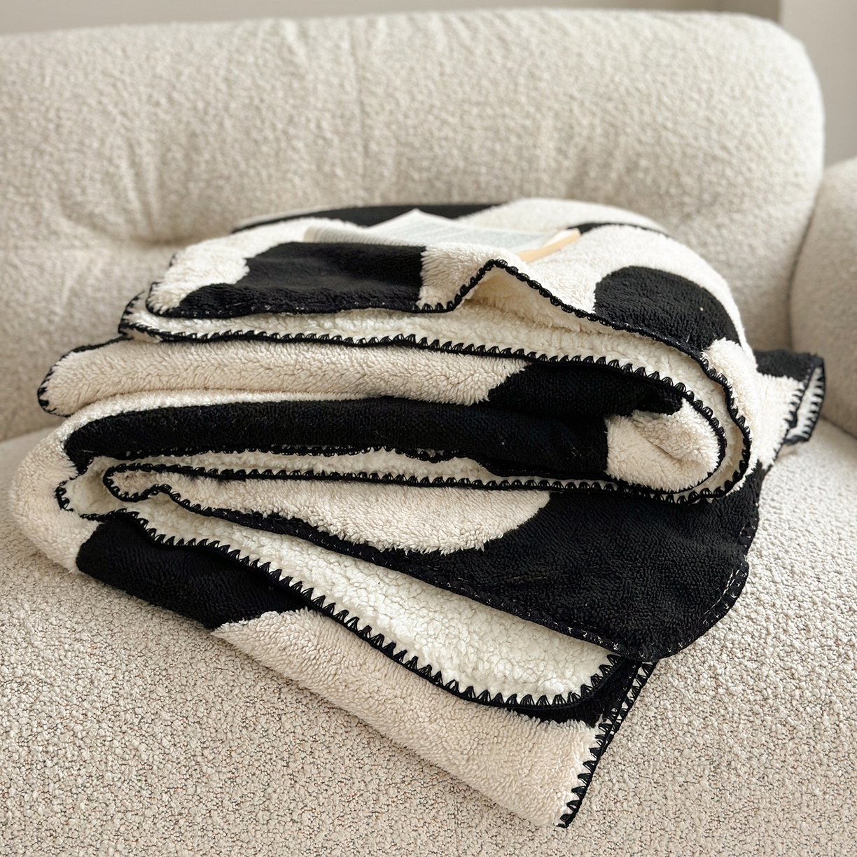 91家纺网 家纺一手货源 找家纺 小叮当家纺仓储工厂店 买家秀 爆款花型2025新款阳离子高克重羊羔绒保暖毯子外贸毯子 灵波韵浪