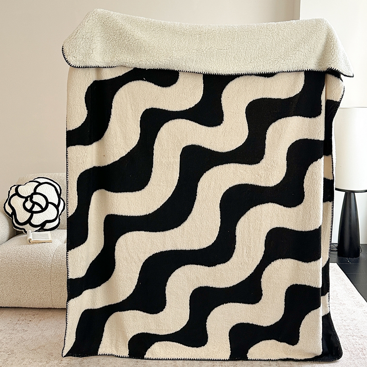 91家纺网 家纺一手货源 找家纺 小叮当家纺仓储工厂店 买家秀 爆款花型2025新款阳离子高克重羊羔绒保暖毯子外贸毯子 灵波韵浪