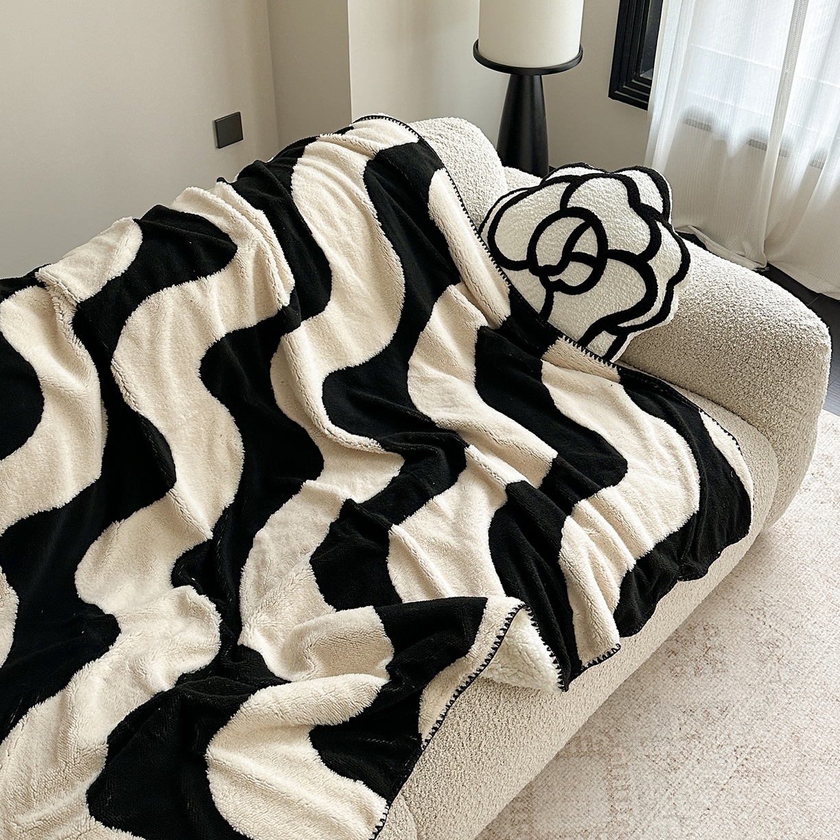 91家纺网 家纺一手货源 找家纺 小叮当家纺仓储工厂店 买家秀 爆款花型2025新款阳离子高克重羊羔绒保暖毯子外贸毯子 灵波韵浪