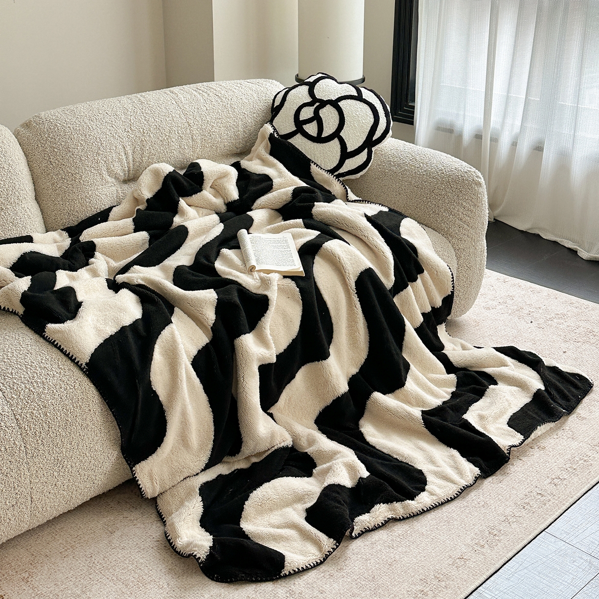 91家纺网 家纺一手货源 找家纺 小叮当家纺仓储工厂店 买家秀 爆款花型2025新款阳离子高克重羊羔绒保暖毯子外贸毯子 灵波韵浪