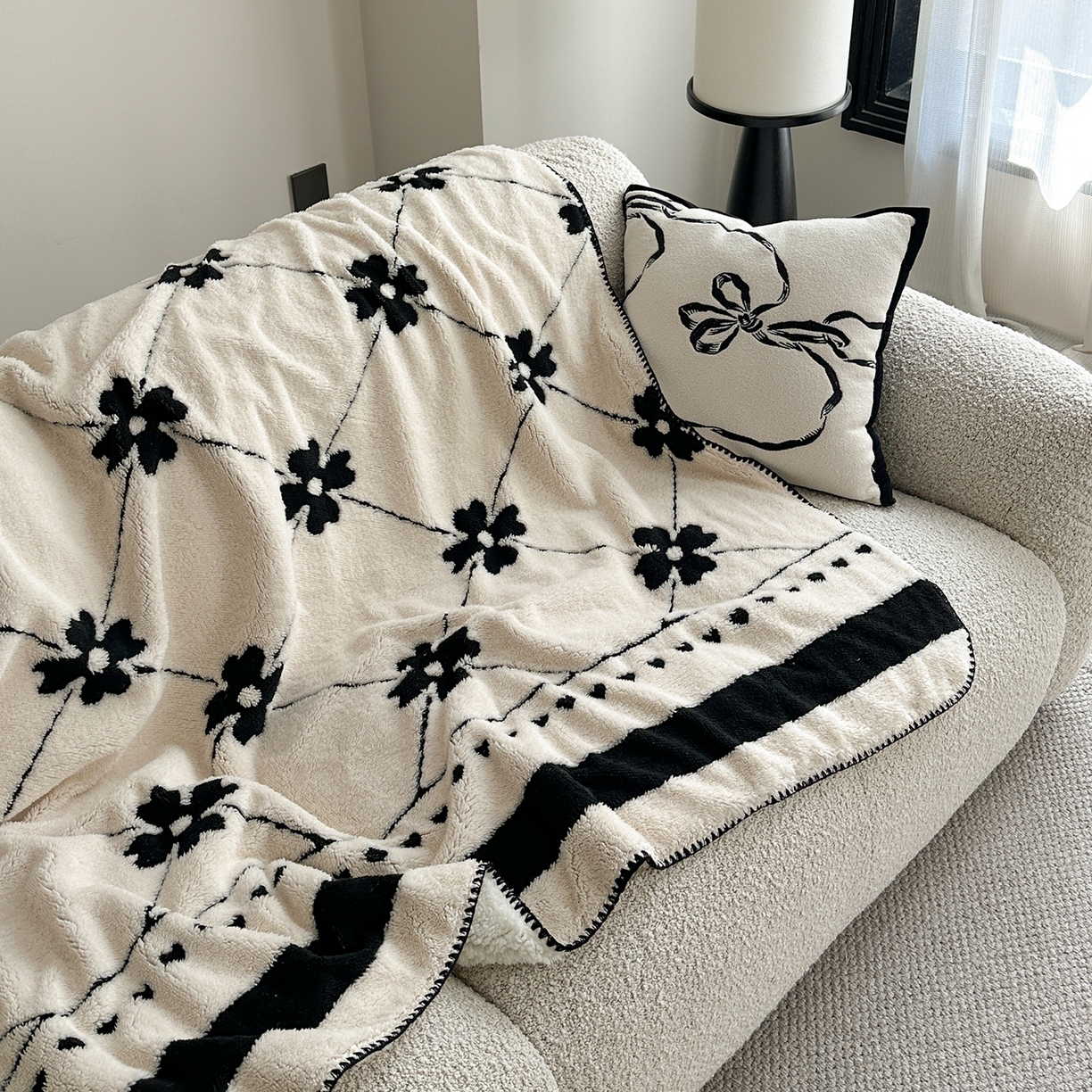 91家纺网 家纺一手货源 找家纺 小叮当家纺仓储工厂店 买家秀 爆款花型2025新款阳离子高克重羊羔绒保暖毯子外贸毯子 墨韵花