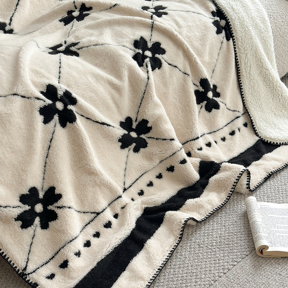 91家纺网 家纺一手货源 找家纺 小叮当家纺仓储工厂店 买家秀 爆款花型2025新款阳离子高克重羊羔绒保暖毯子外贸毯子 墨韵花