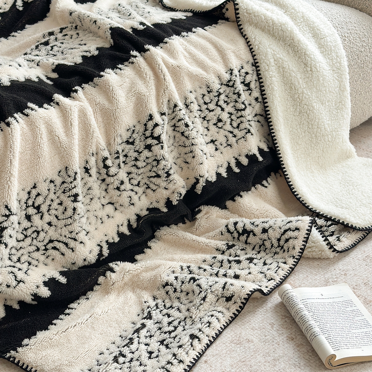 91家纺网 家纺一手货源 找家纺 小叮当家纺仓储工厂店 买家秀 爆款花型2025新款阳离子高克重羊羔绒保暖毯子外贸毯子 墨韵松雪