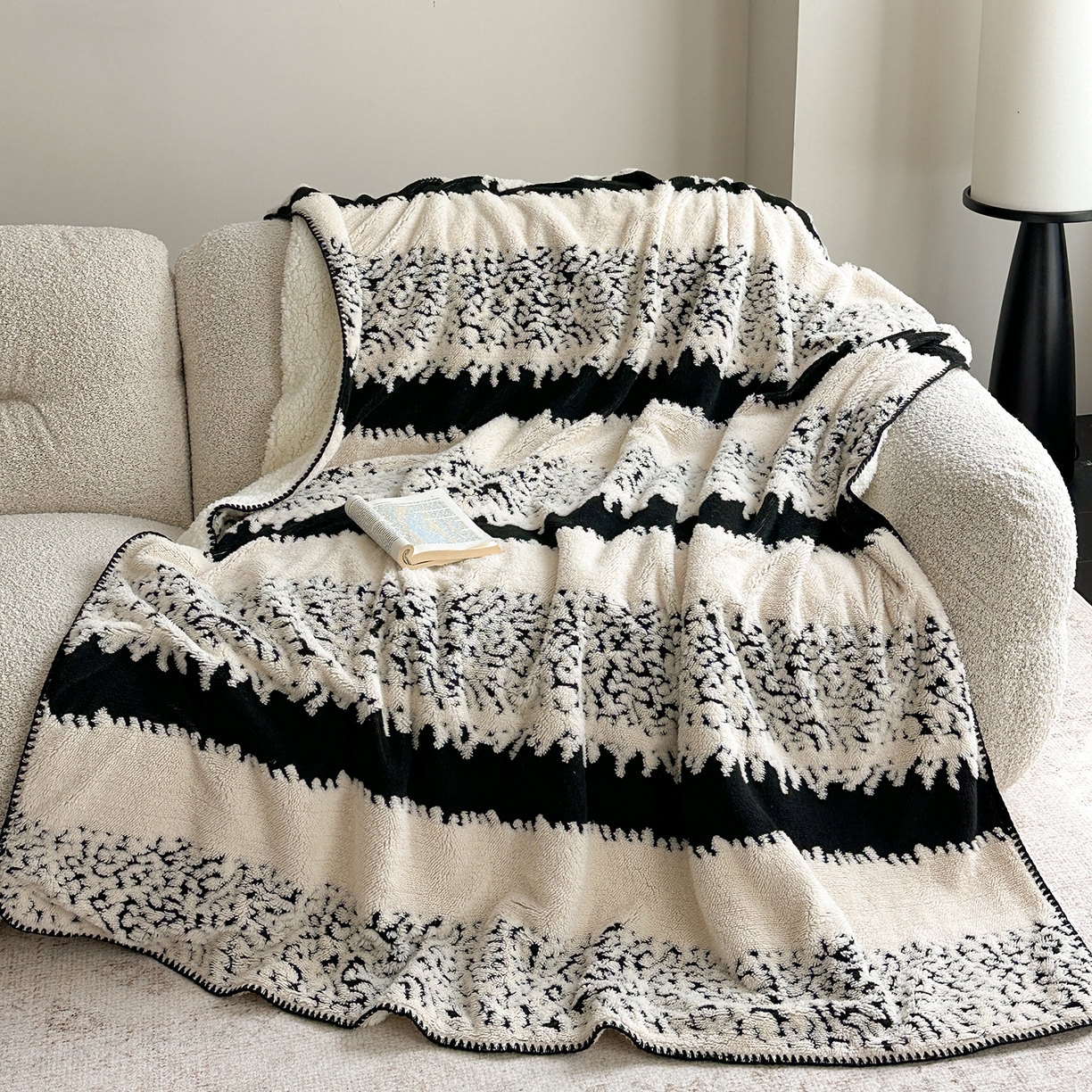 91家纺网 家纺一手货源 找家纺 小叮当家纺仓储工厂店 买家秀 爆款花型2025新款阳离子高克重羊羔绒保暖毯子外贸毯子 墨韵松雪