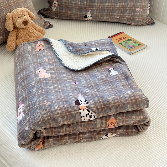 91家纺网 家纺一手货源 找家纺 （总）小叮当家纺仓储工厂店 买家秀 爆款花型2025新款英伦风高克重羊羔绒牛奶绒贝壳边毯子外贸毯子