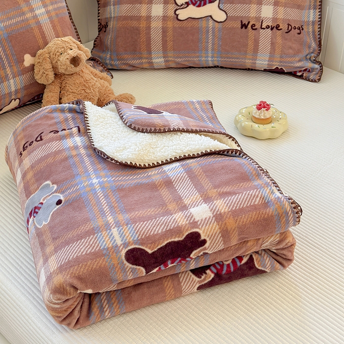 小叮当家纺仓储工厂店 买家秀 爆款花型2025新款英伦风高克重羊羔绒牛奶绒贝壳边毯子外贸毯子 咖格汪星