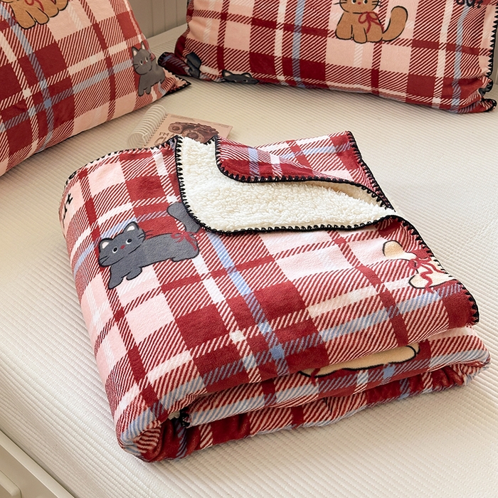 小叮当家纺仓储工厂店 买家秀 爆款花型2025新款英伦风高克重羊羔绒牛奶绒贝壳边毯子外贸毯子 甜梦喵趣