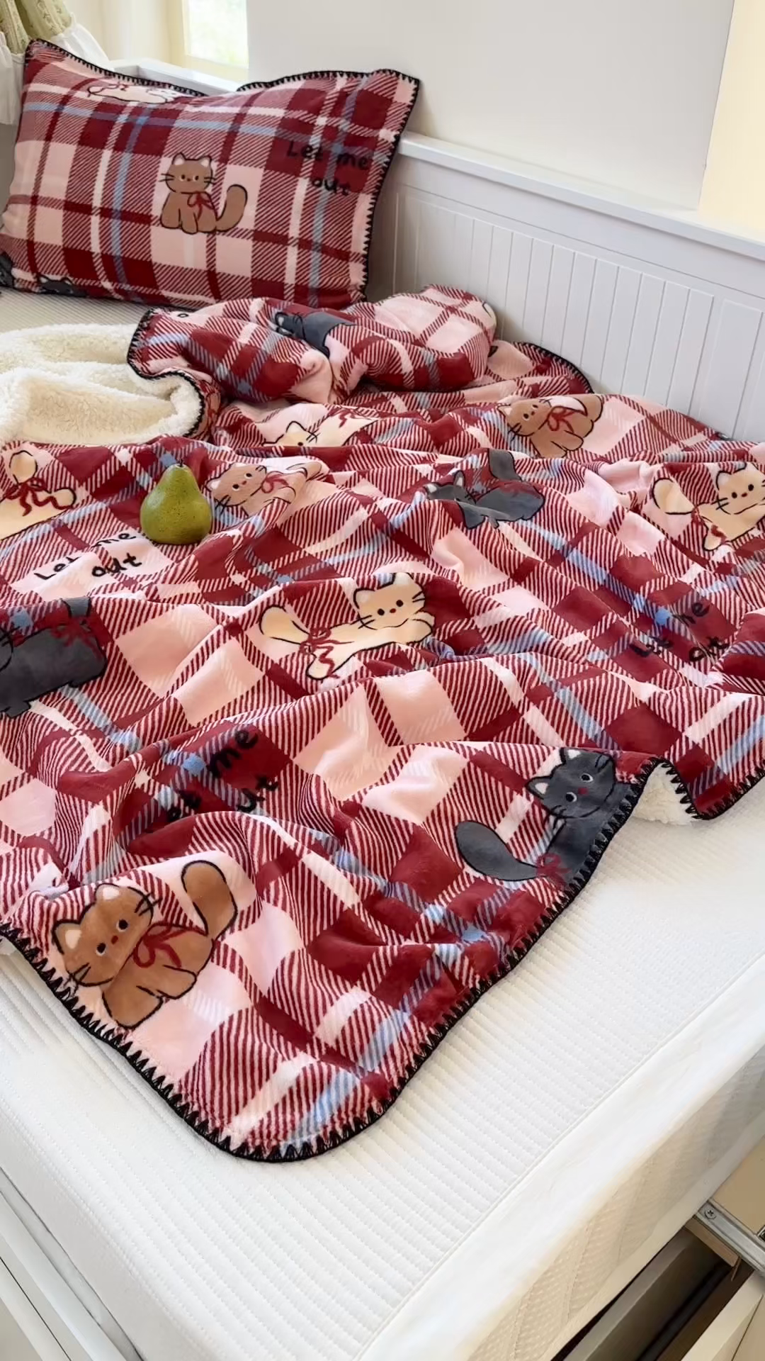 91家纺网 家纺一手货源 找家纺 小叮当家纺仓储工厂店 买家秀 爆款花型2025新款英伦风高克重羊羔绒牛奶绒贝壳边毯子外贸毯子 甜梦喵趣