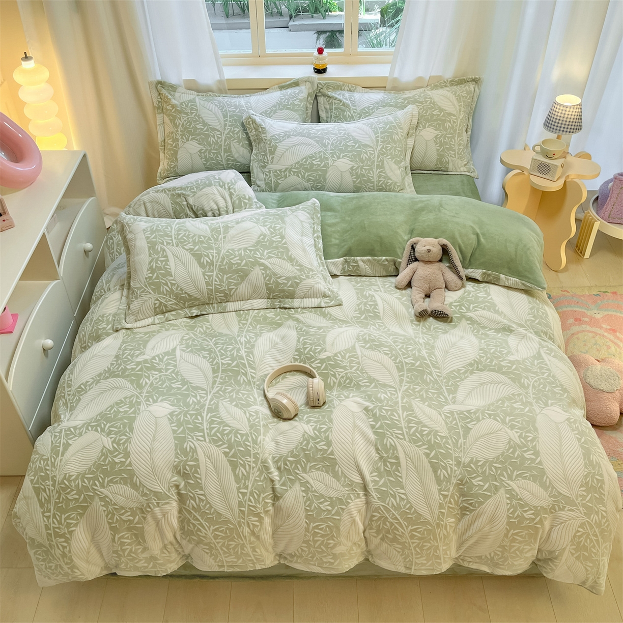 91家纺网 家纺一手货源 找家纺 名兮家居 2025新款高克重加厚雕花绒枕套 千叶-绿