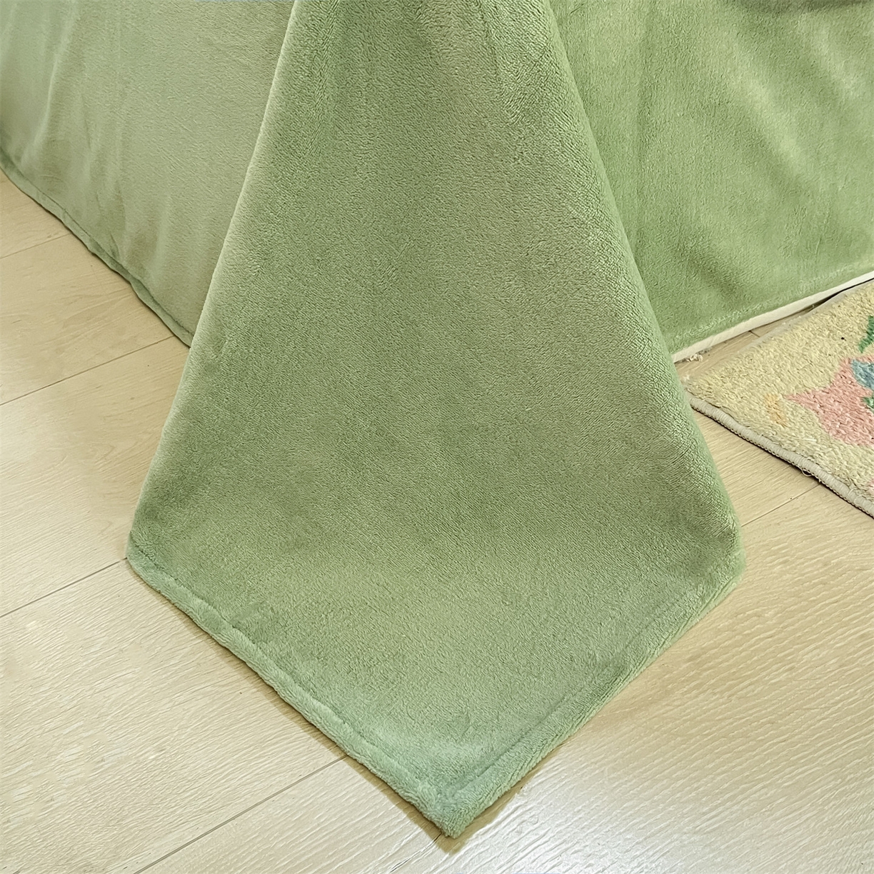 91家纺网 家纺一手货源 找家纺 名兮家居 2025新款高克重加厚雕花绒枕套 朵美-绿