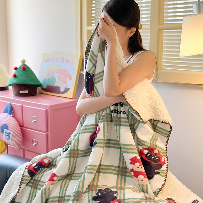 91家纺网 家纺一手货源 找家纺 小叮当家纺仓储工厂店 买家秀 爆款花型2025新款英伦风高克重羊羔绒牛奶绒贝壳边毯子外贸毯子 蘑趣猫影